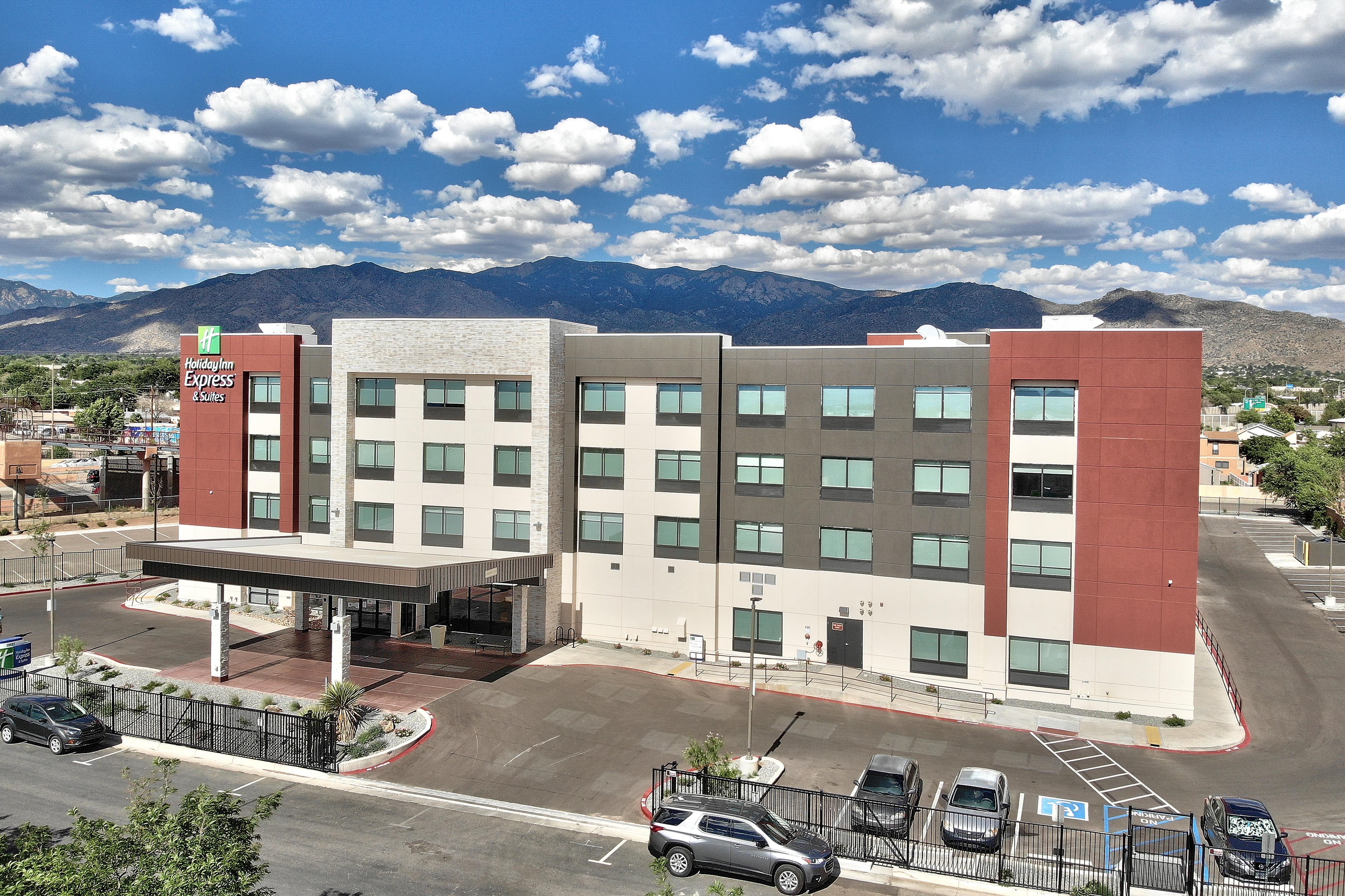 Holiday Inn Express & Suites - Albuquerque East, An Ihg Hotel Exterior foto